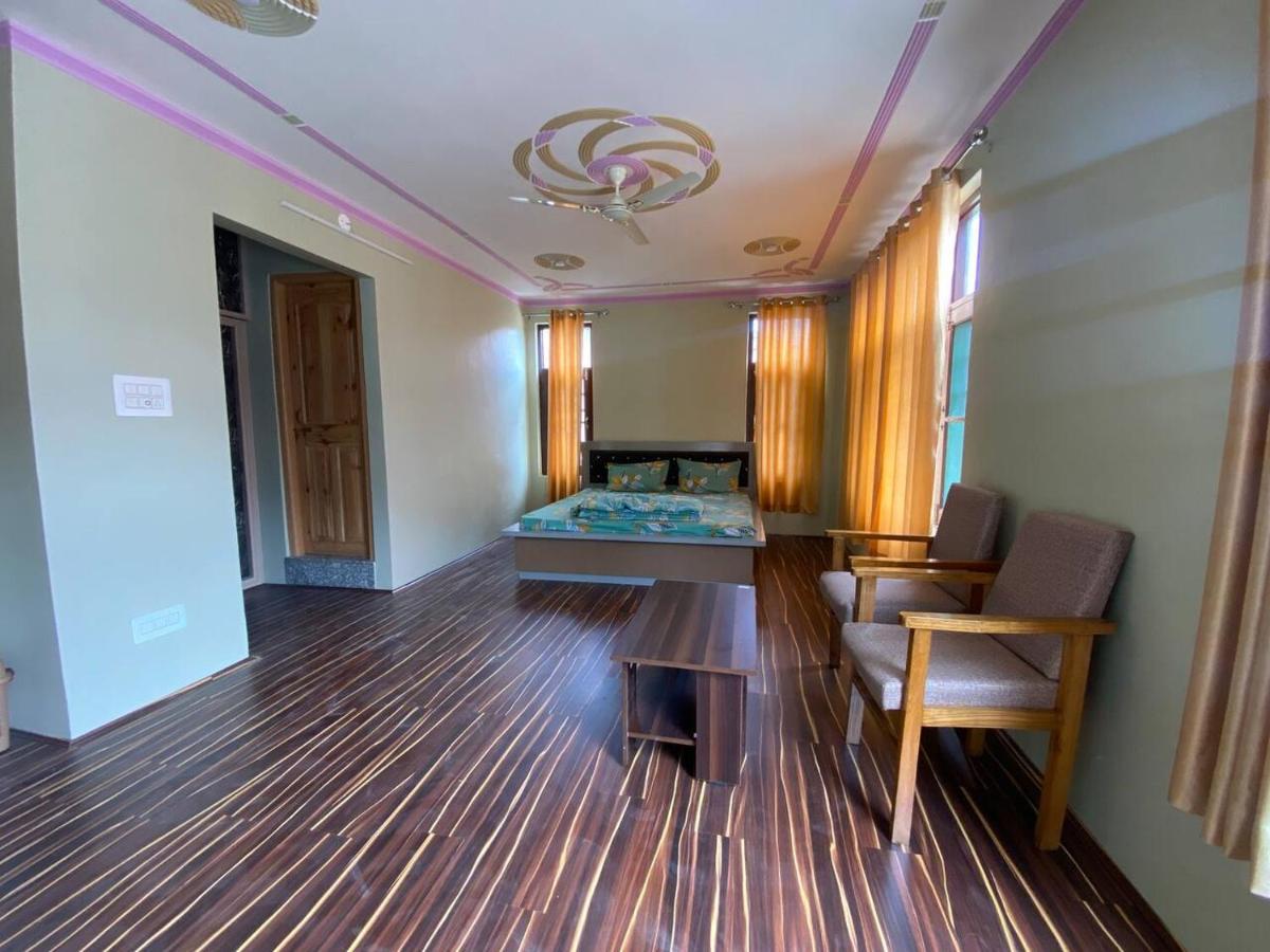 Penthouse Villa Srīnagar Exterior foto